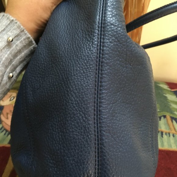 Authentic Michael Kors LG Ring Tote Navy Blue - Picture 12 of 16